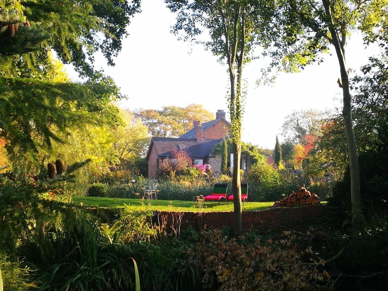 Hayeswood Lodge Luxury Accommodation Stanley  Exterior foto